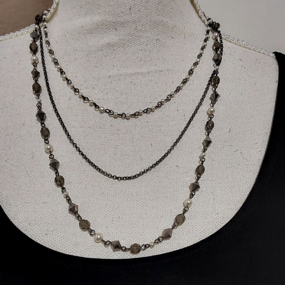 🌺 WHBM 3 Strand Beaded Necklace